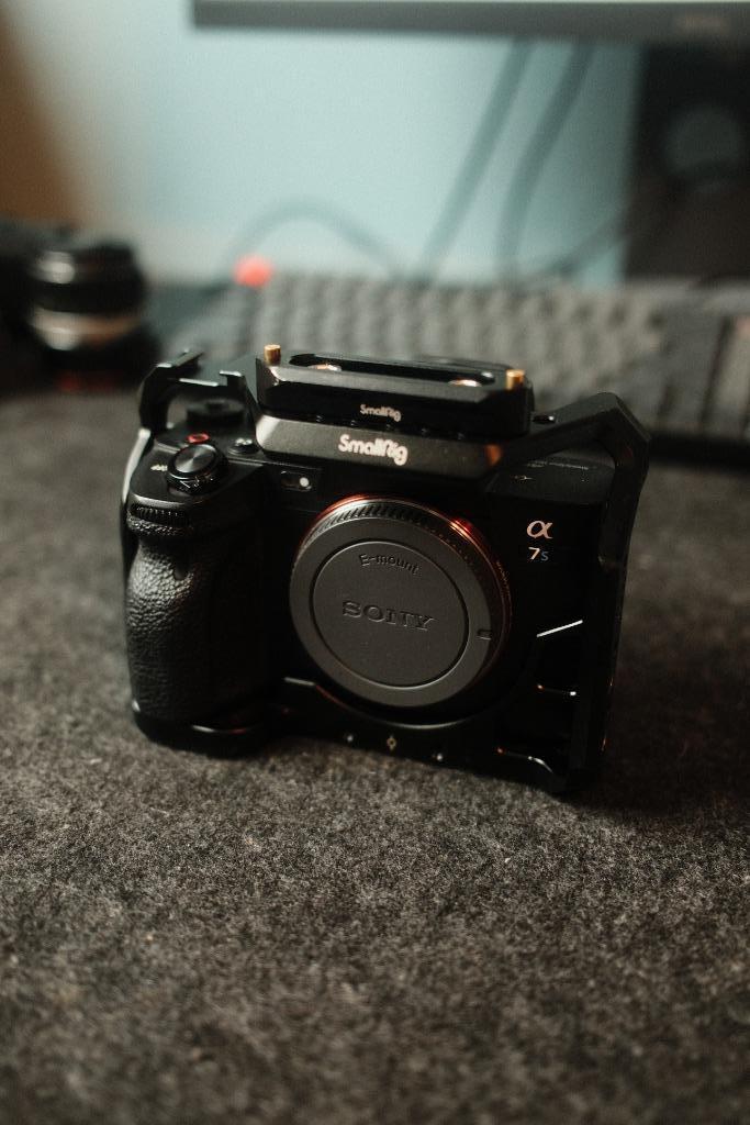 Sony a7siii - Cage - Safe case + accessoires, Audio, Tv en Foto, Fotocamera's Digitaal, Zo goed als nieuw, Spiegelreflex, Sony