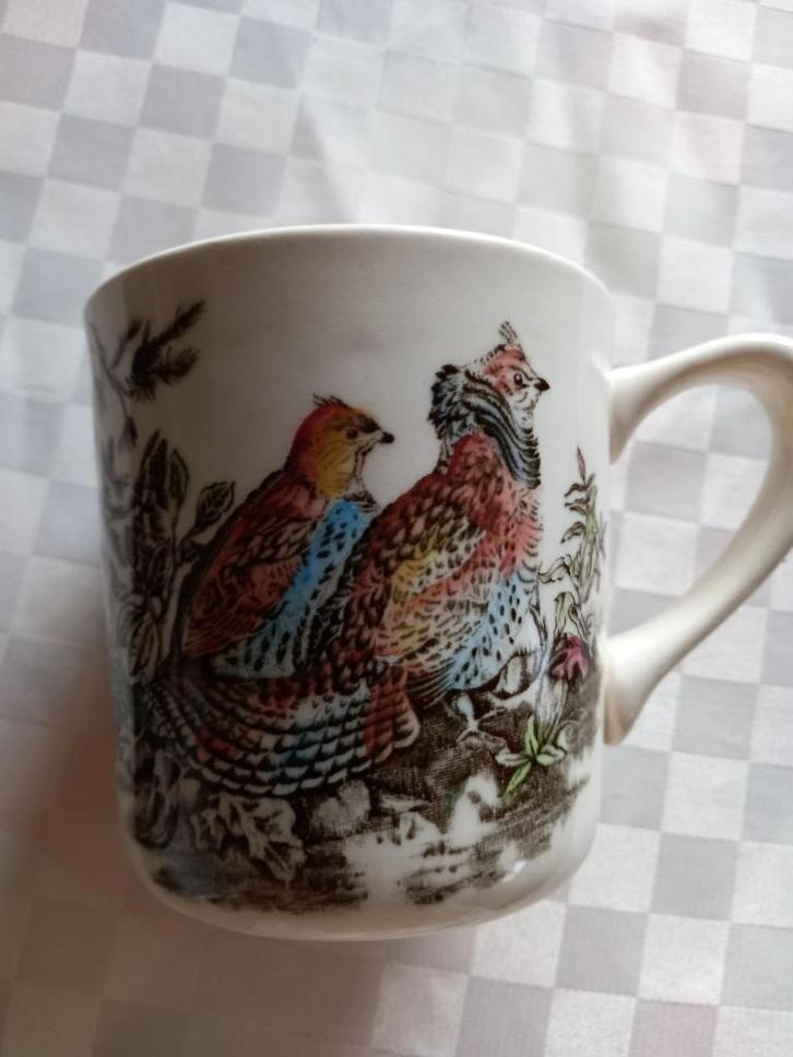 Mok / grote tas vintage met "GAME BIRDS" op. Prijs: 5 euro, Antiek en Kunst, Antiek | Keramiek en Aardewerk, Ophalen