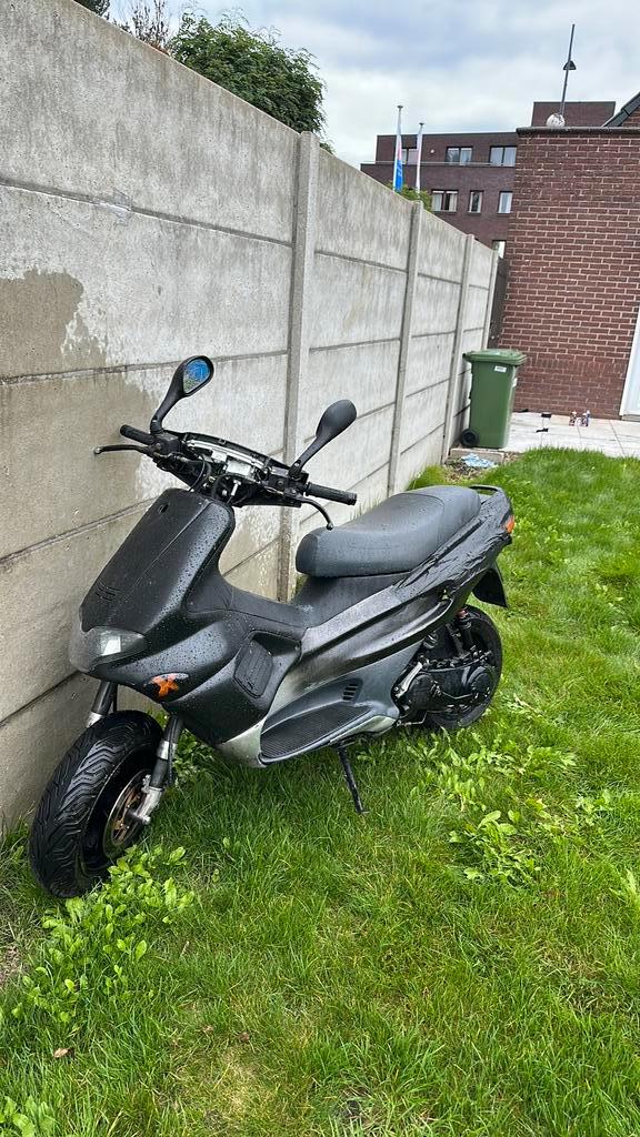 Gilera runner 70cc a klasse, Fietsen en Brommers, Scooters | Piaggio, Gebruikt, Overige modellen, Klasse A (25 km/u), Tweetakt