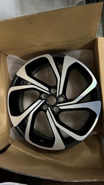 Aluminium Velgen GrandScenic - 1 Nieuwe & 1 beschadigd beschikbaar voor biedingen