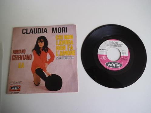7" Claudia Mori - Adriano Celentano Chi non lavora non fa l', CD & DVD, Vinyles Singles, Utilisé, Single, 7 pouces, Enlèvement ou Envoi
