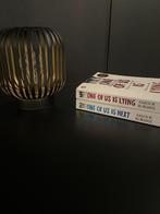 Eerste twee boeken van de serie 'One of us is lying', Karen M. McManus, Fictie, Ophalen, Gelezen