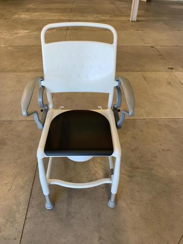 Toiletstoel REBOTEC Kiel beschikbaar voor biedingen