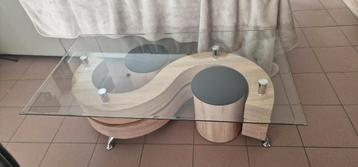 Salontafel met 2 zitjes 130cm x 70cm beschikbaar voor biedingen