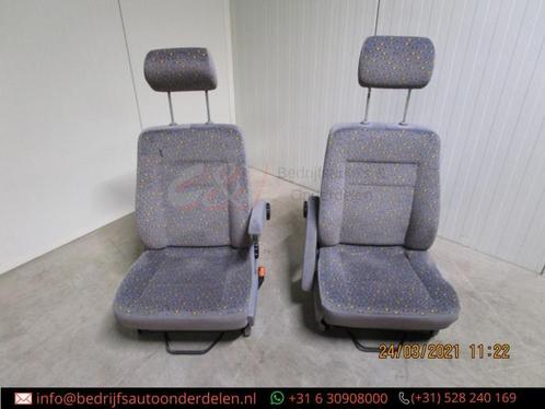 Voorstoelen links + rechts van een Mercedes Vito, Auto-onderdelen, Interieur en Bekleding, Mercedes-Benz, Gebruikt, 3 maanden garantie