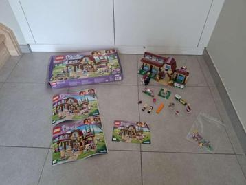 Lego Friends 41126 Heartlake paardrijclub  beschikbaar voor biedingen