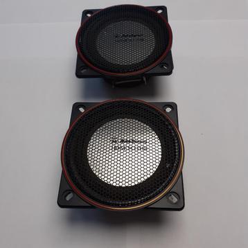 2 haut-parleurs  AutoSound Honeycomb avec grille