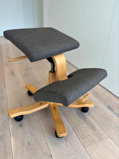 Stokke ergonomische bureaustoel op wieltjes. Mooi design, Maison & Meubles, Chaises de bureau, Comme neuf, Chaise de bureau, Enlèvement ou Envoi
