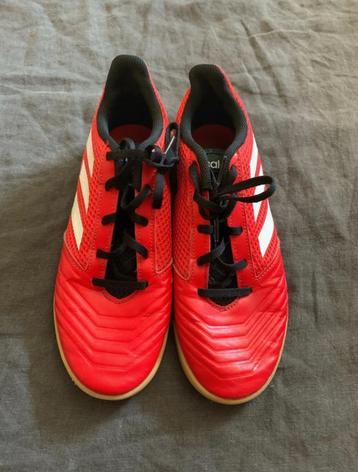 Indoor sportschoenen adidas mt 38 beschikbaar voor biedingen