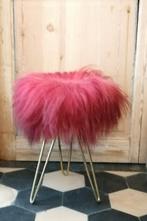 vintage kruk , nailpin hair, vintage tabouret fluffy, Antiek en Kunst, Ophalen