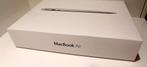 Apple macbook air / macbook white, Ophalen of Verzenden, Gebruikt, MacBook Air