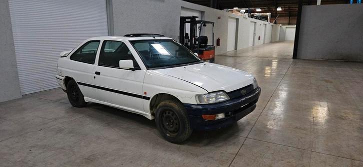 Diverses voitures anciennes Ford et pièces, Autos, Oldtimers & Ancêtres, Particulier, Ford, Enlèvement