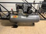 Compressor 6 jaar oud, Doe-het-zelf en Bouw, -, -, Ophalen of Verzenden, Zo goed als nieuw