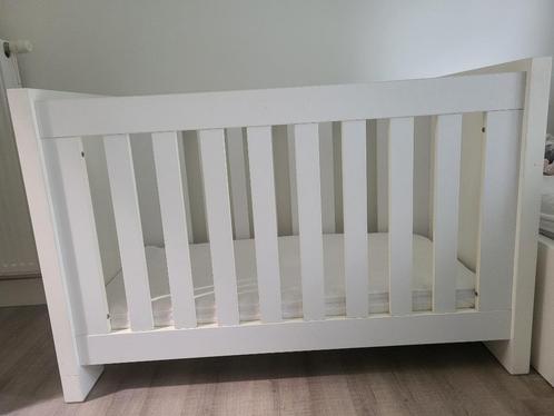 Kinderkamer wit, Kinderen en Baby's, Kinderkamer | Complete kinderkamers, Zo goed als nieuw, Jongetje of Meisje, Ophalen