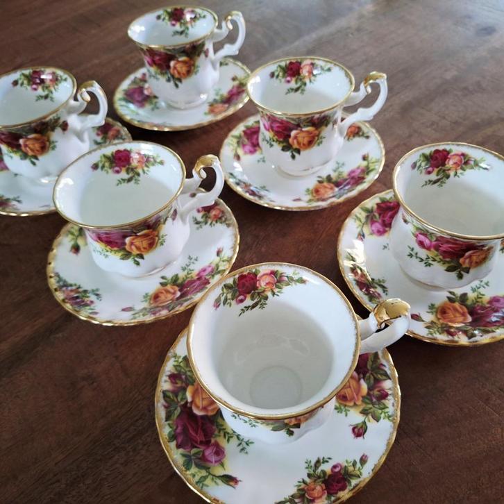 Royal Albert Old County Roses, Antiek en Kunst, Antiek | Servies los, Ophalen of Verzenden