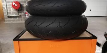 Train de pneus Pirelli Diablo Rosso 