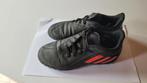 Chaussures de football Adidas taille 33, Sports & Fitness, Enlèvement ou Envoi