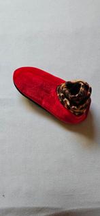 Pantoffels rood 35-36 klein guess gucci nike  kors style, Kleding | Dames, Schoenen, Nieuw, Pantoffels of Sloffen, Ophalen of Verzenden