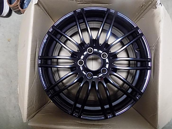 BMW 18 inch zwart voorwiel als nieuw, Auto-onderdelen, Banden en Velgen, Velg(en), Zomerbanden, 18 inch, 225 mm, Personenwagen