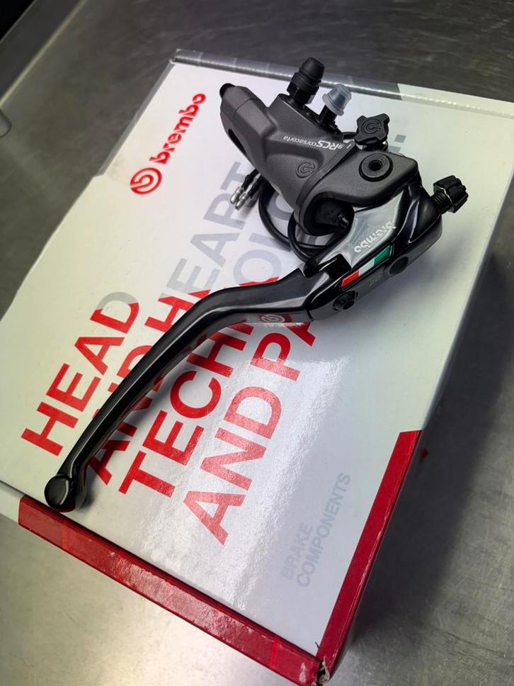 Nieuwe  Brembo corsa corta rempomp 19mm radiaal rempomp, Motoren, Onderdelen | Merk-onafhankelijk, Ophalen of Verzenden