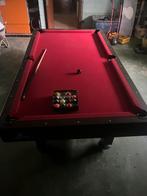 Mooie biljart tafel in rood !, Ophalen, Zo goed als nieuw
