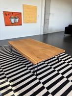 XL Eiken salontafel met zwart metalen onderstel, Huis en Inrichting, Ophalen, 100 tot 150 cm, Eikenhout, Zo goed als nieuw