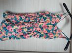 Primark catsuit(korte jumpsuit bloemenprint Mt 7/8j, Kinderen en Baby's, Meisje, Primark, Ophalen of Verzenden, Zo goed als nieuw