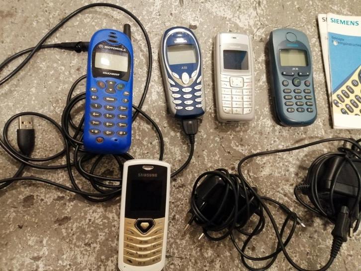 MOET NU WEG!!! SETJE LOT PARTIJ MOBIELE TELEFOONS DIVERSEN!, Telecommunicatie, Overige Telecommunicatie, Gebruikt, Verzenden
