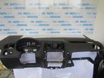 Dashboard van een Volkswagen Polo, Gebruikt, -, Volkswagen, -