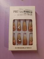 2x nepnagels + nagellijm, Nieuw, Ophalen of Verzenden, Accessoires, Handen en Nagels