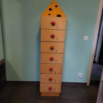 Originele muizen kinderkast  beschikbaar voor biedingen
