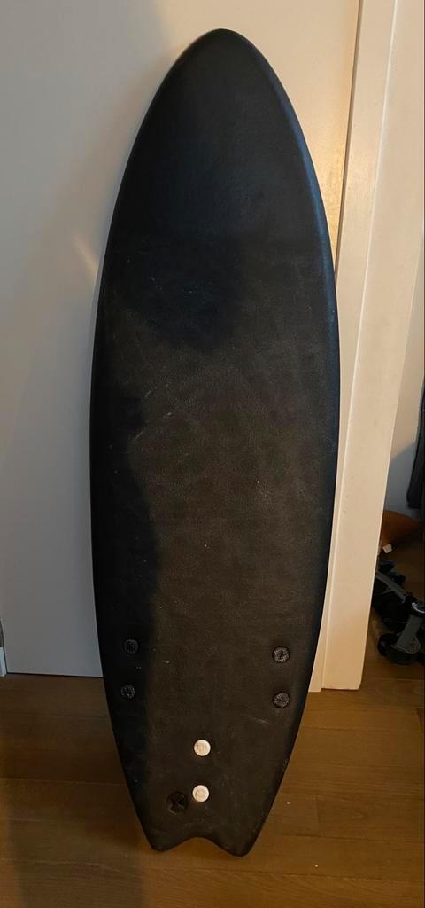 Surfboard 5ft6 odysea, Watersport en Boten, Golfsurfen, Zo goed als nieuw, Fish, Met vinnen, Ophalen