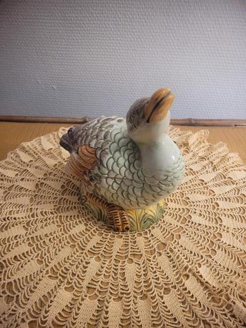 Schattige vintage slushy terrine met eend beschikbaar voor biedingen