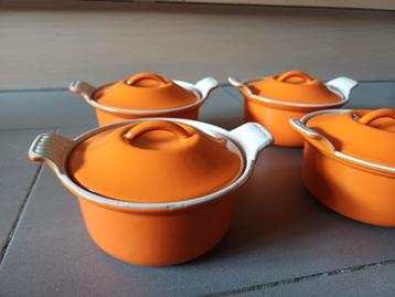 crueset fonte stoofpotjes maat 14  oranje kleur beschikbaar voor biedingen