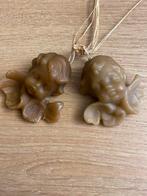 Twee kleine engeltjes in was., Antiek en Kunst, Ophalen