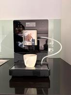 Koffiemachine met bones Miele CM5310, Ophalen
