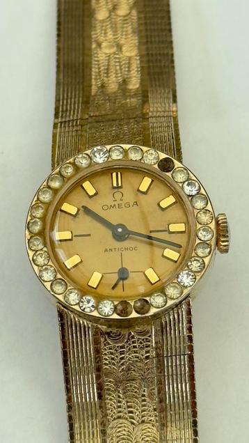 Vintage Gouden Omega Horloge beschikbaar voor biedingen