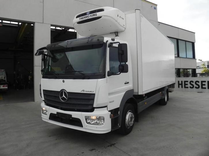 Mercedes-Benz Atego 1523 Koelwagen met laadklep (bj 2019), Auto's, Vrachtwagens, Te koop, Achteruitrijcamera, Airconditioning