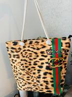 Nieuwe Gucci luipaard strandtas, Handtassen en Accessoires, Nieuw