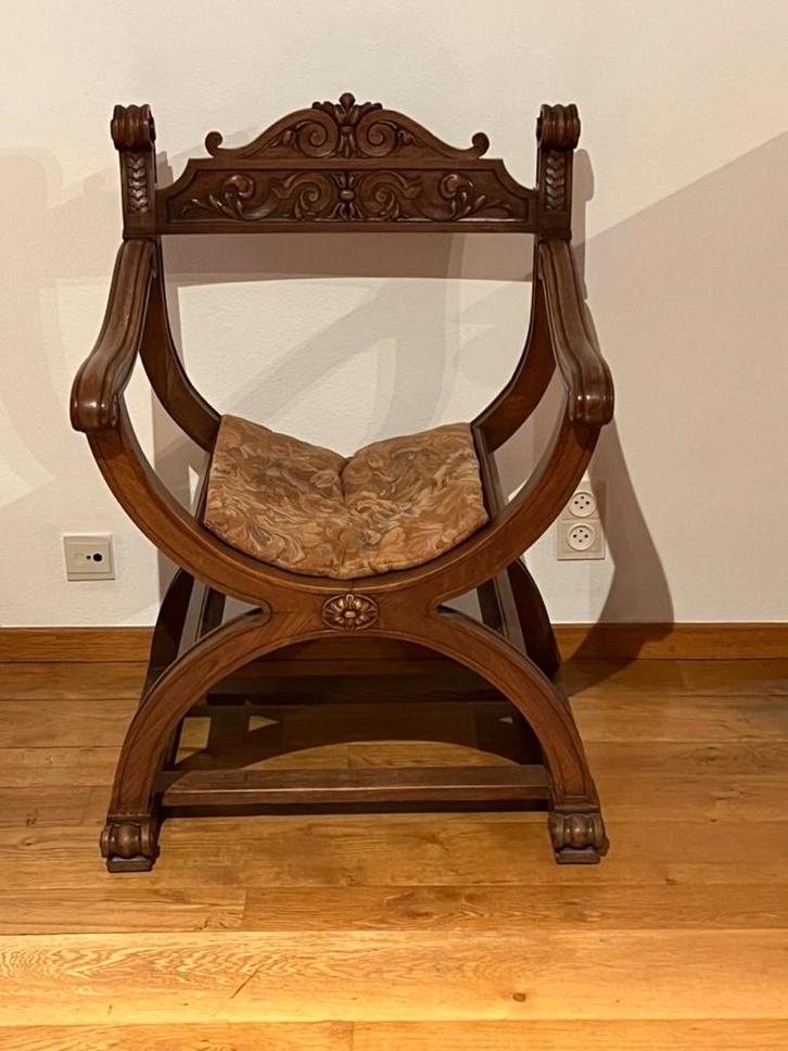 Chaise Savonarola style Renaissance italienne Vintage, Maison & Meubles, Chaises, Utilisé, Une, Bois, Brun, Enlèvement