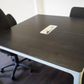 Table Carrée, Enlèvement, Comme neuf