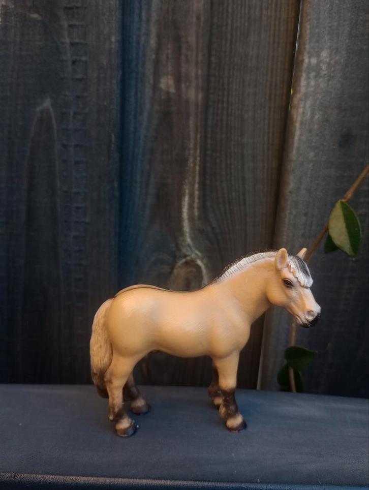 Schleich Fjord ruin 13250 met aalstreep, Verzamelen, Dierenverzamelingen, Zo goed als nieuw, Beeldje of Figuurtje, Paard, Ophalen of Verzenden