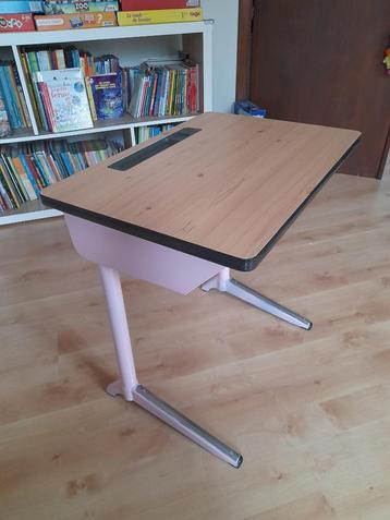 Kleine schoolbank voor kinderkamer beschikbaar voor biedingen
