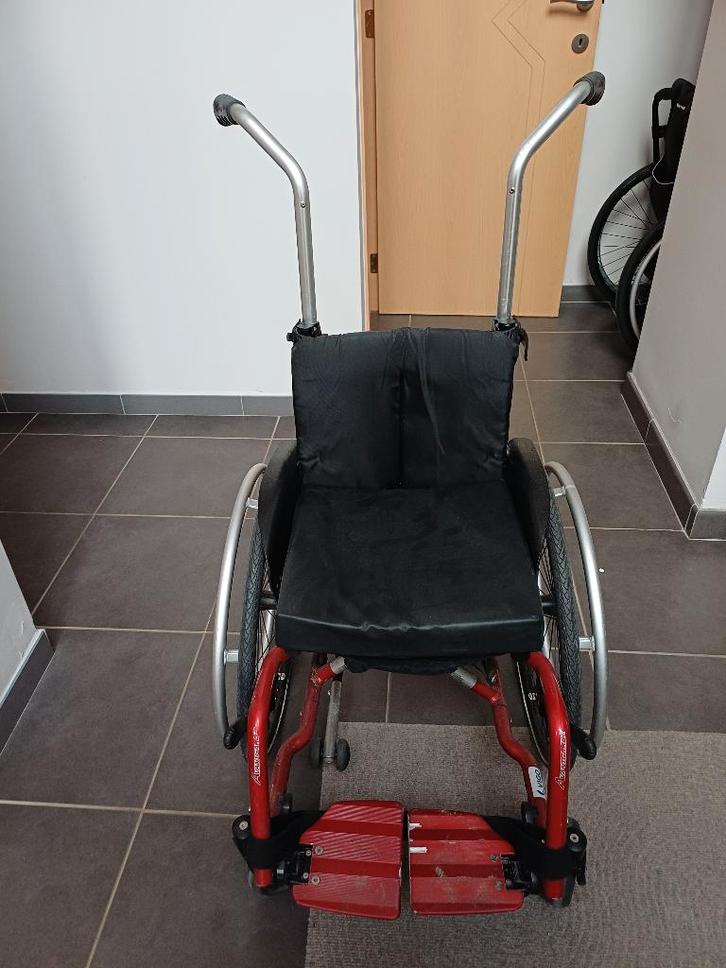 Kinderrolstoel van Vigo, Diversen, Rolstoelen, Gebruikt, Handbewogen rolstoel, Inklapbaar, Ophalen