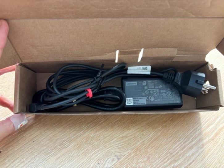 Lenovo 65W AC Adapter (USB Type – C) - Nieuw!, Computers en Software, Laptop-opladers, Nieuw, Ophalen of Verzenden