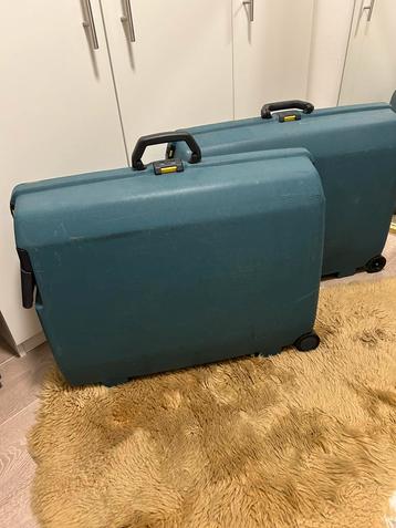 2 valiezen Samsonite beschikbaar voor biedingen