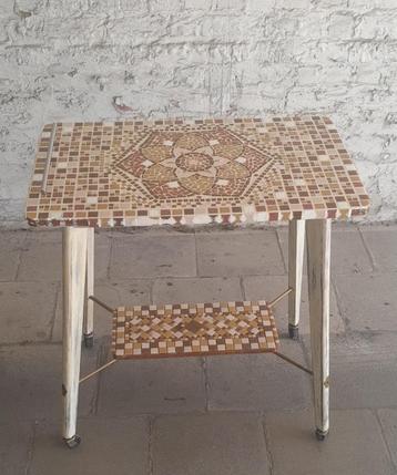 Petite Table artisanale, Enlèvement ou Envoi