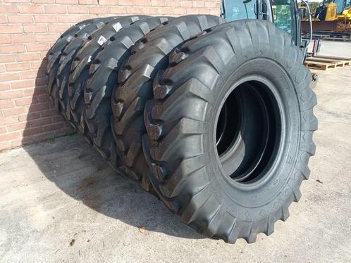 Goodyear Unused 14.00-24 tires, Articles professionnels, Machines & Construction | Pièces
