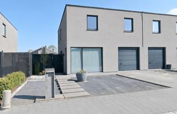 Huis te koop in Kallo, 3 slpks beschikbaar voor biedingen