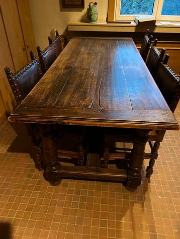 GERESERVEERD Authentieke kloostertafel met 6 Vlaamse stoelen beschikbaar voor biedingen